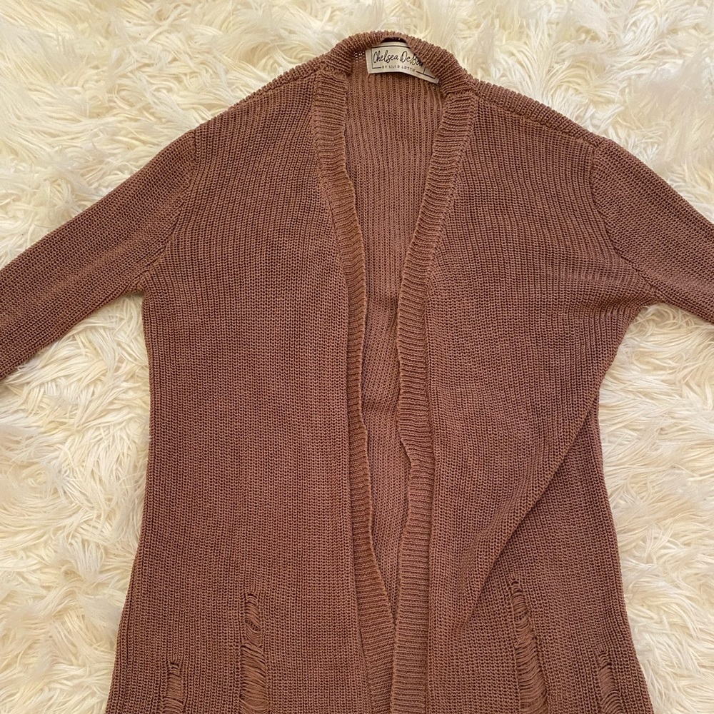 Chelsea DeBoer sweater